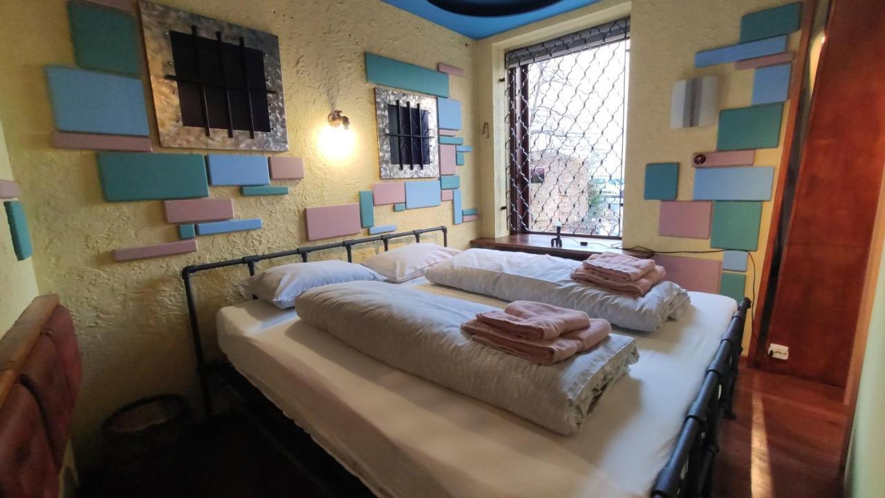 Stay In Pub Kamera Klub Apatment-City Center Ljubljana Ngoại thất bức ảnh