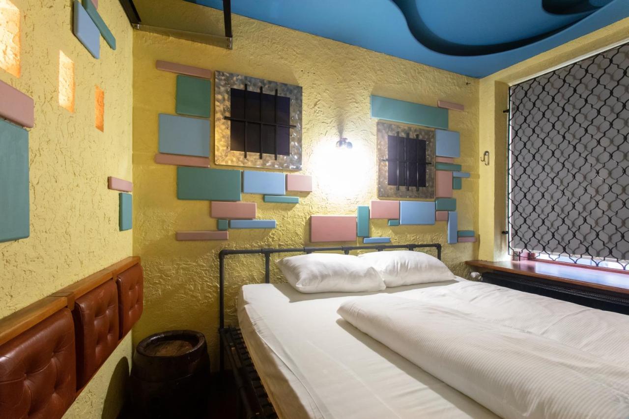 Stay In Pub Kamera Klub Apatment-City Center Ljubljana Ngoại thất bức ảnh