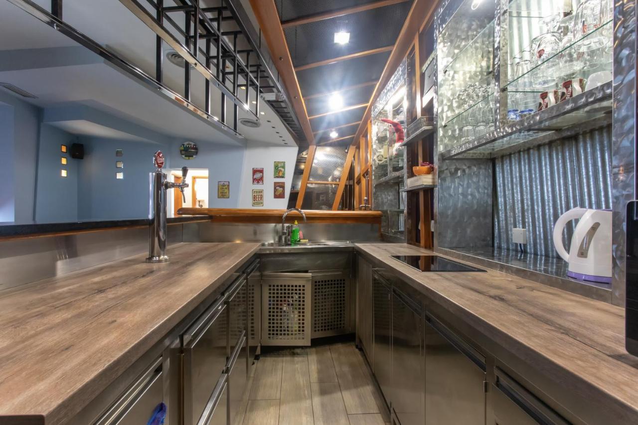Stay In Pub Kamera Klub Apatment-City Center Ljubljana Ngoại thất bức ảnh